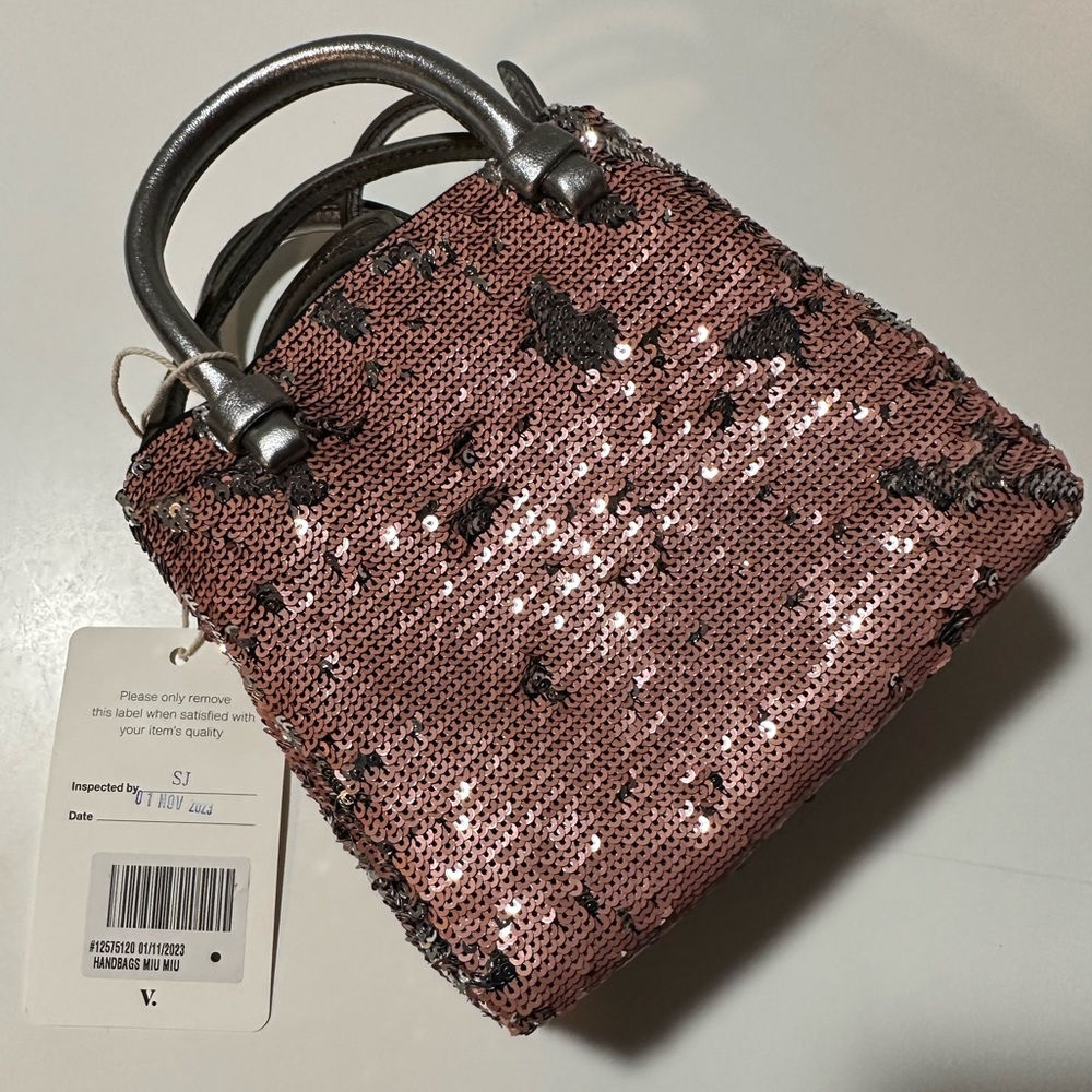🦄 Miu Miu sequin mini bag 🦄 - Picture 3 of 17